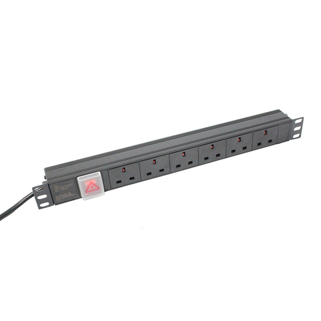 Rack Mountable 6-way UK မှ PDU သို့ပြောင်းသည်။